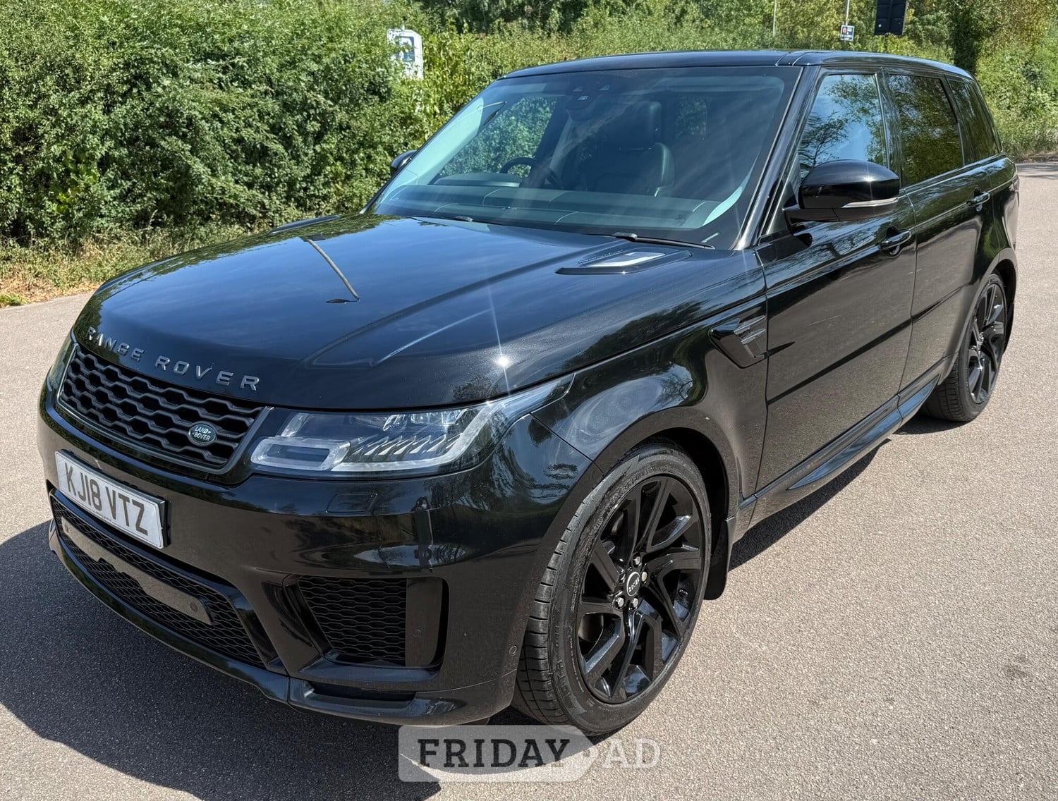 [ berth ]Land Rover Range Rover Sport