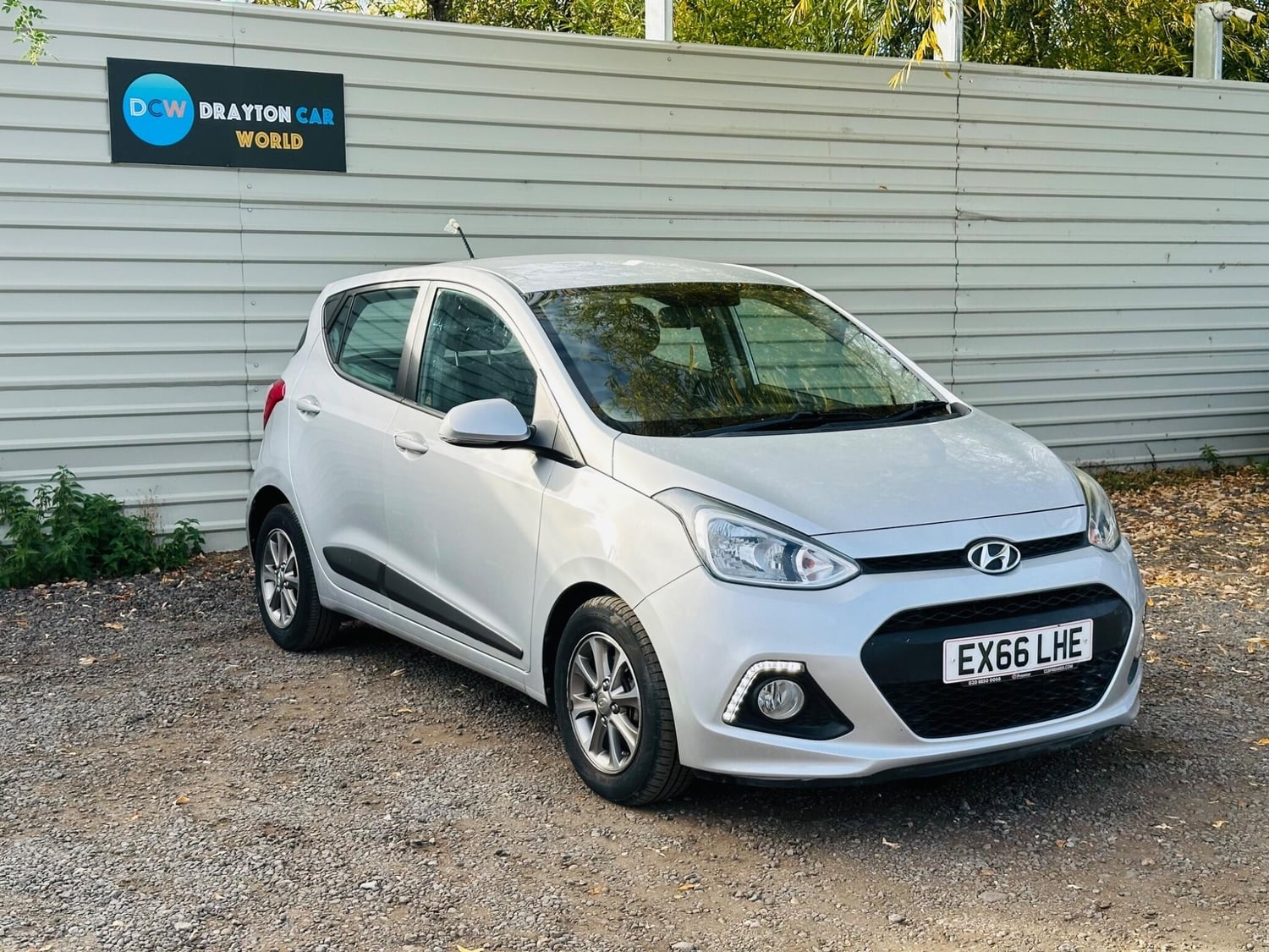Hyundai i10 2016 - Cars in Hillingdon