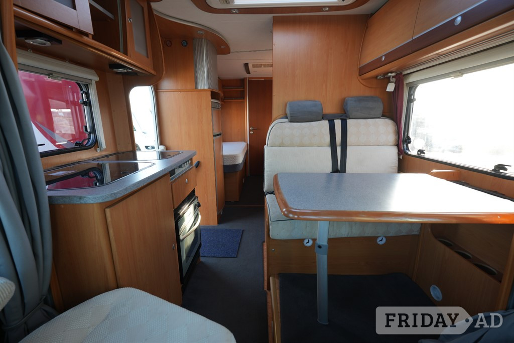 Dethleffs Globetrotter ESPRIT RT RENAULT AUTO 3 BERTH 4 TRAVEL SEAT MOTOR Haywards Heath