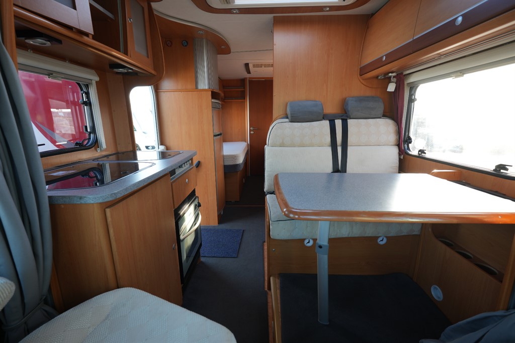 Dethleffs Globetrotter ESPRIT RT RENAULT AUTO 3 BERTH 4 TRAVEL SEAT MOTOR Haywards Heath