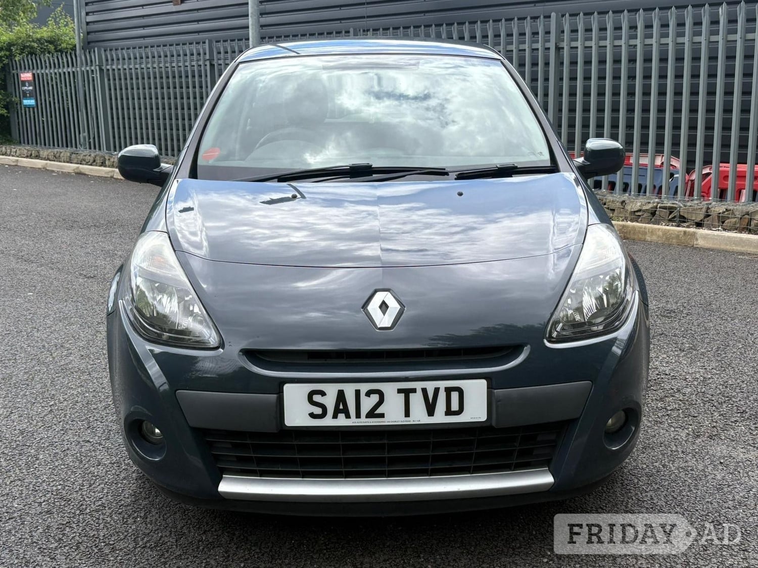 [ berth ]Renault Clio
