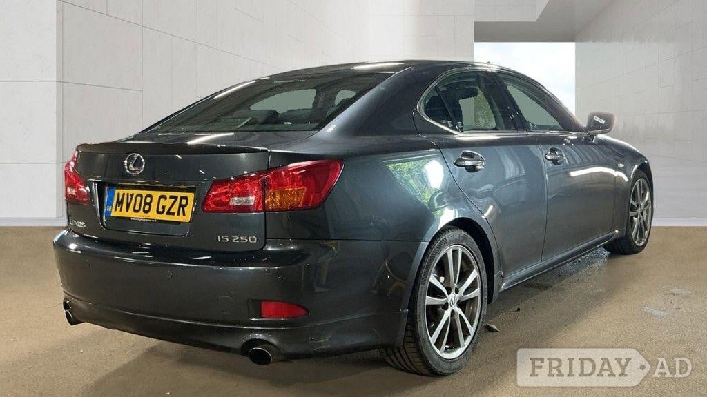 [ berth ]Lexus IS