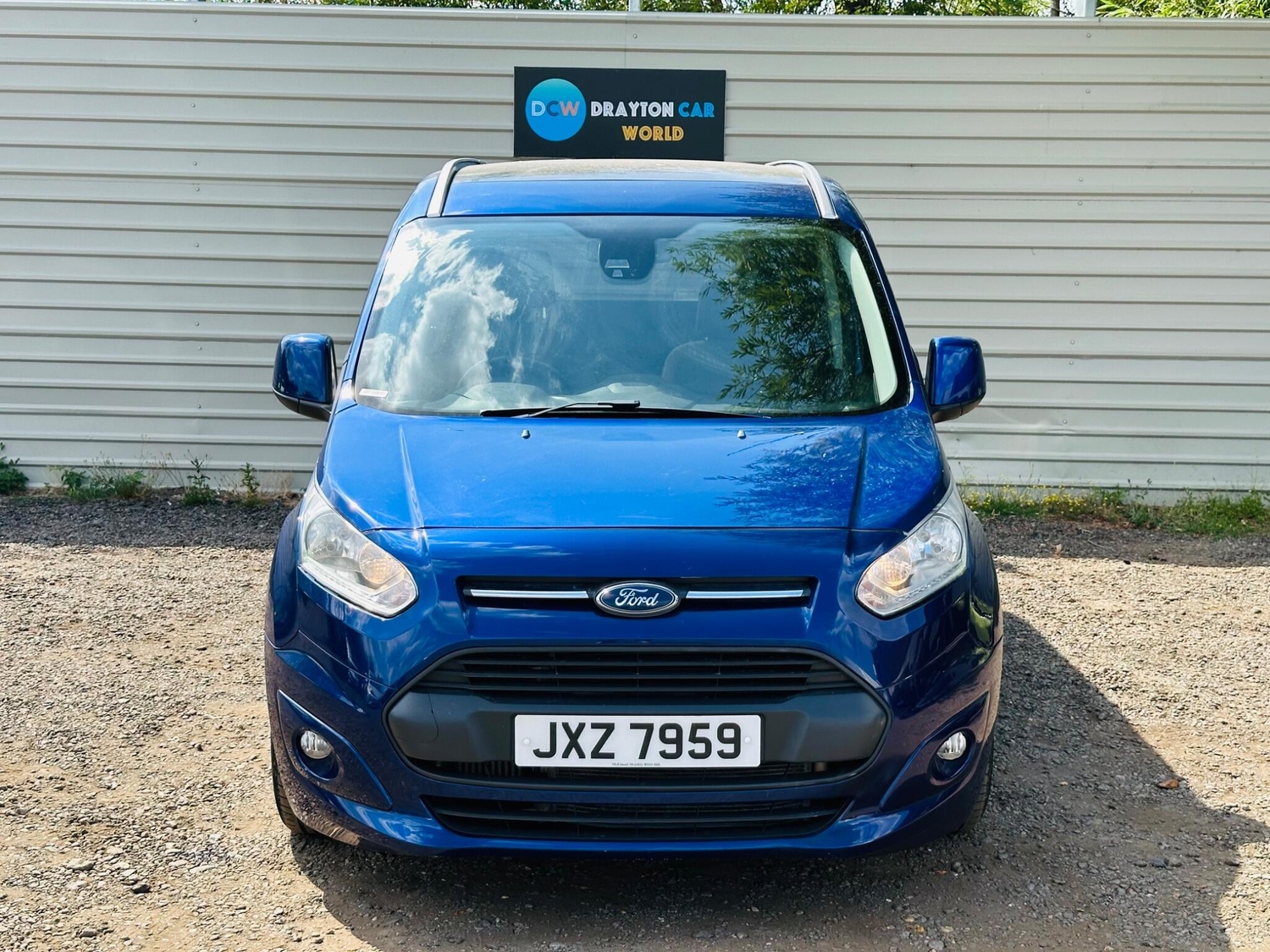 [ berth ]Ford Grand Tourneo Connect