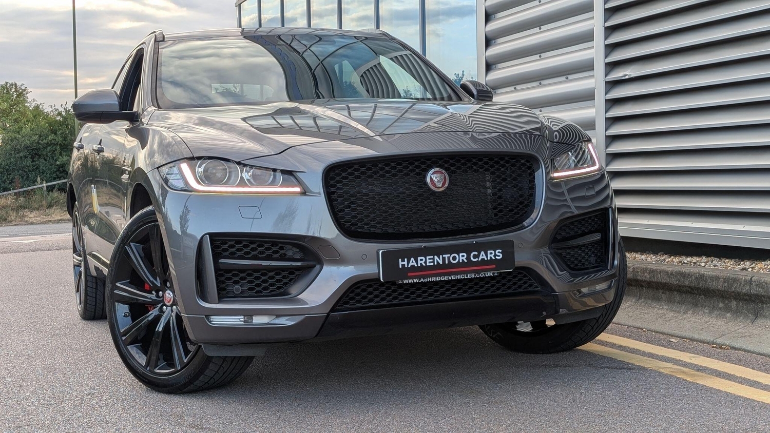 Jaguar F-Pace 2018 - Cars