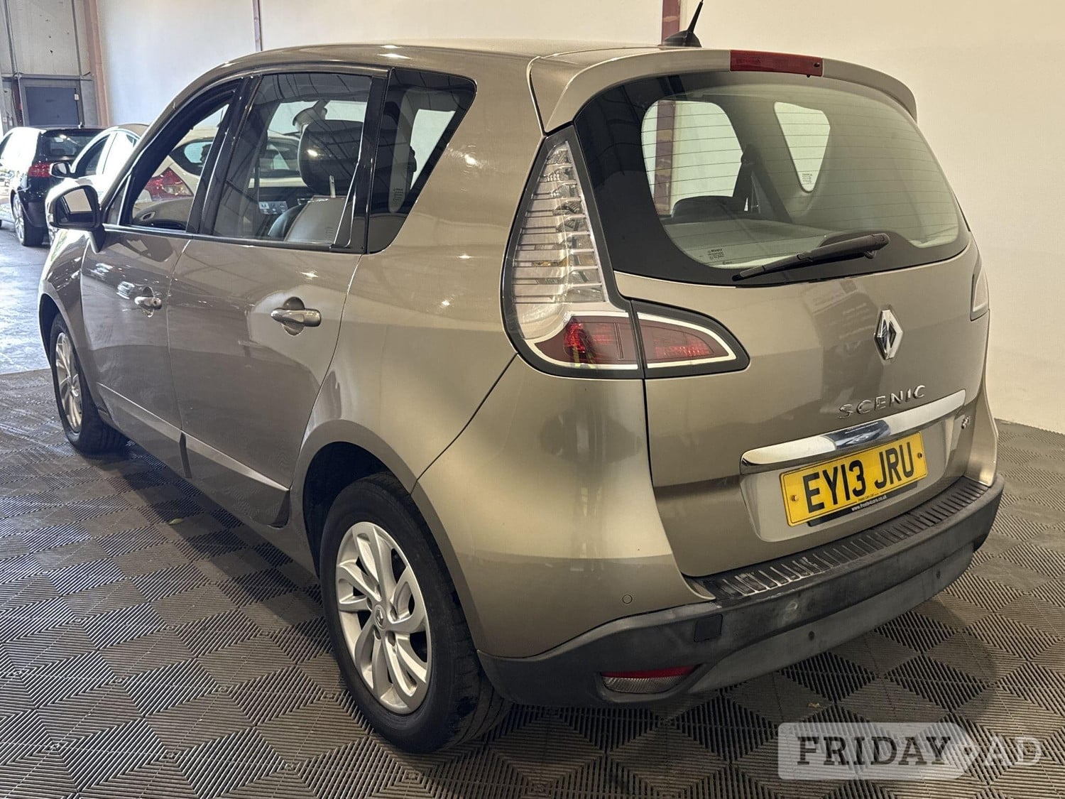 [ berth ]Renault Scenic