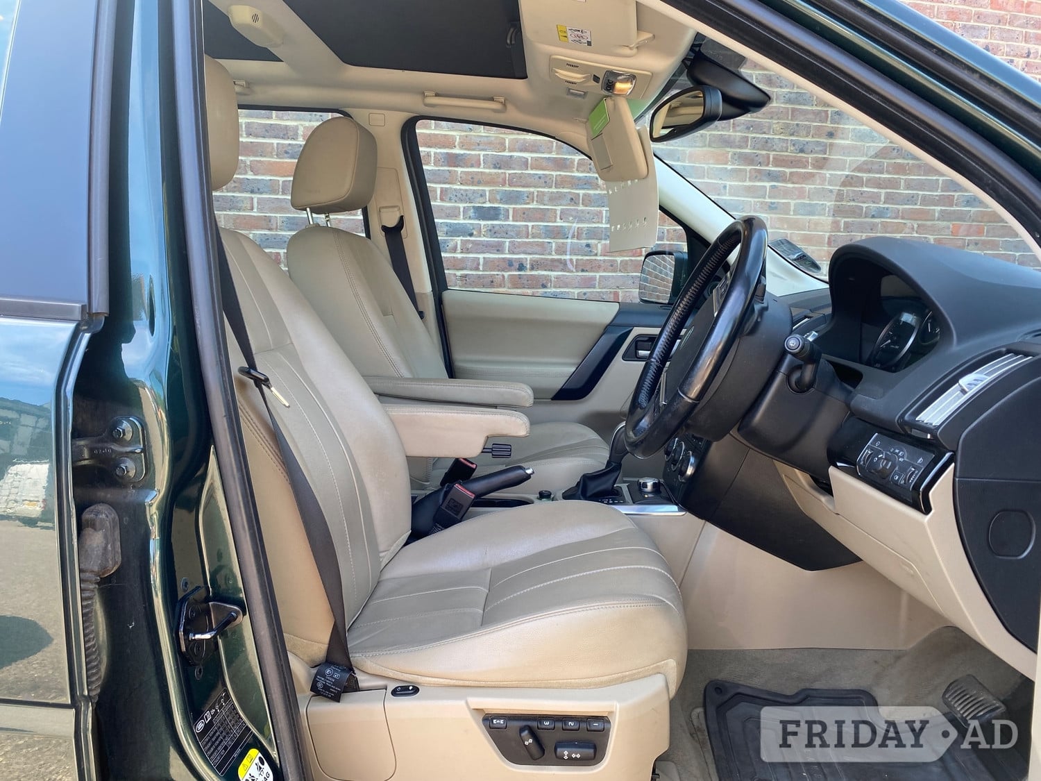 [ berth ]Land Rover Freelander 2