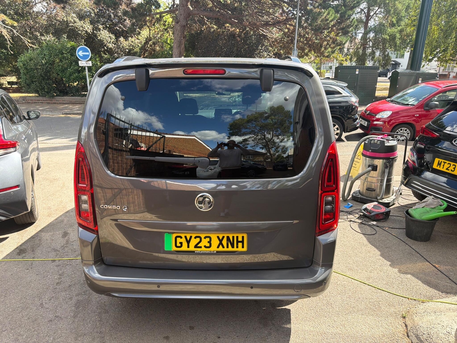 [ berth ]Vauxhall Combo Life
