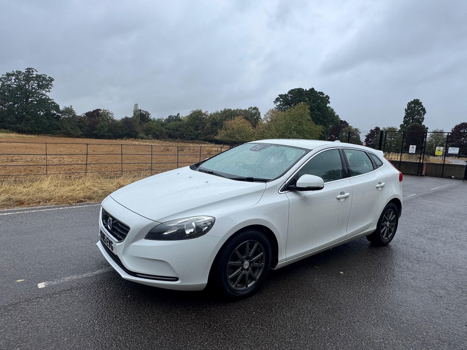 [ berth ]Volvo V40