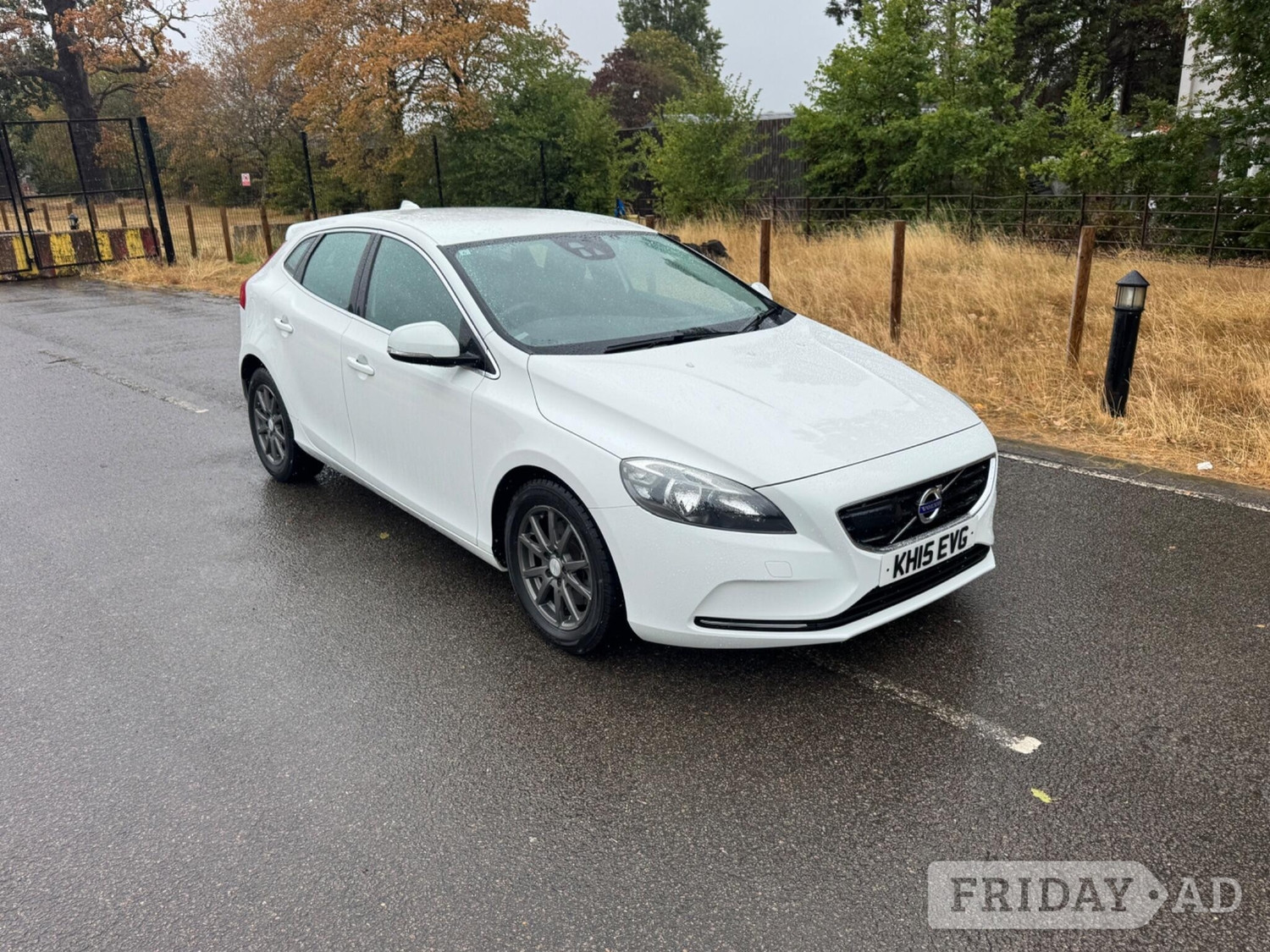 Volvo V40 2015 in Hayes