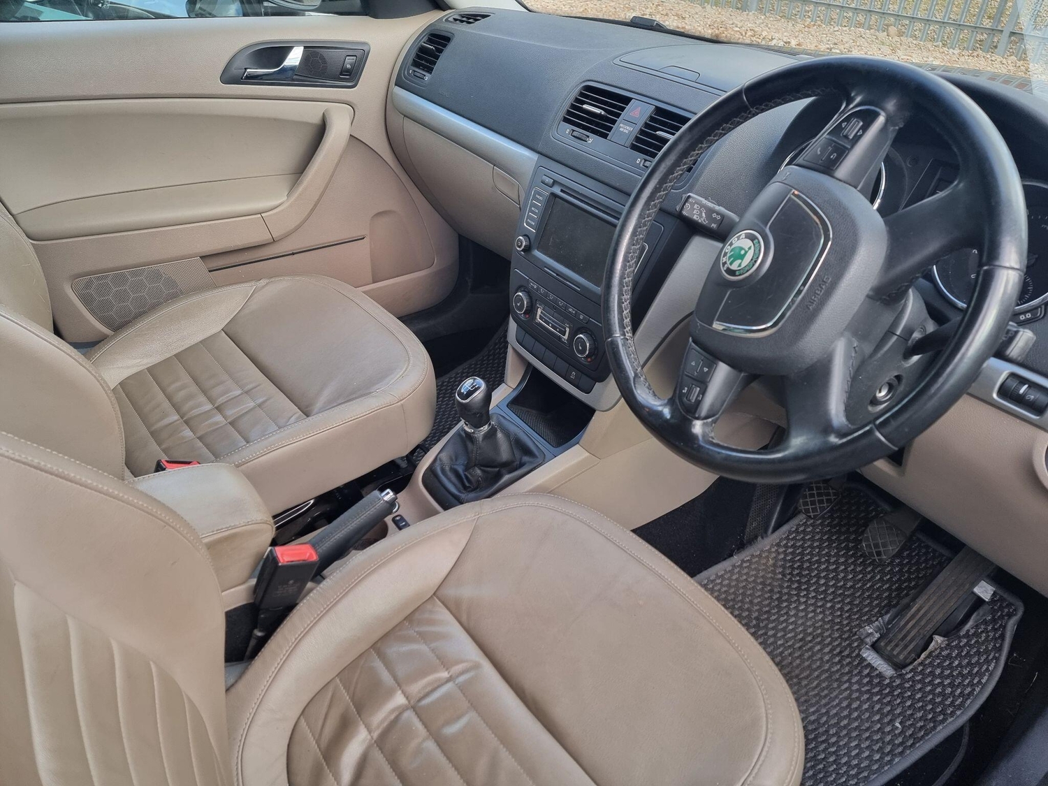 Skoda Yeti 2013 - Cars