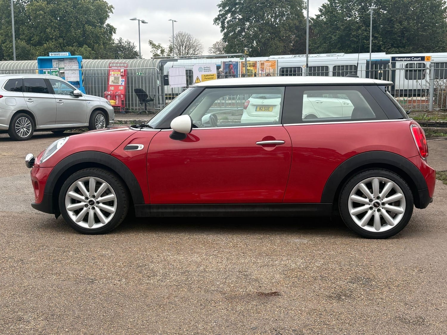 Mini Hatch 2017 - Cars