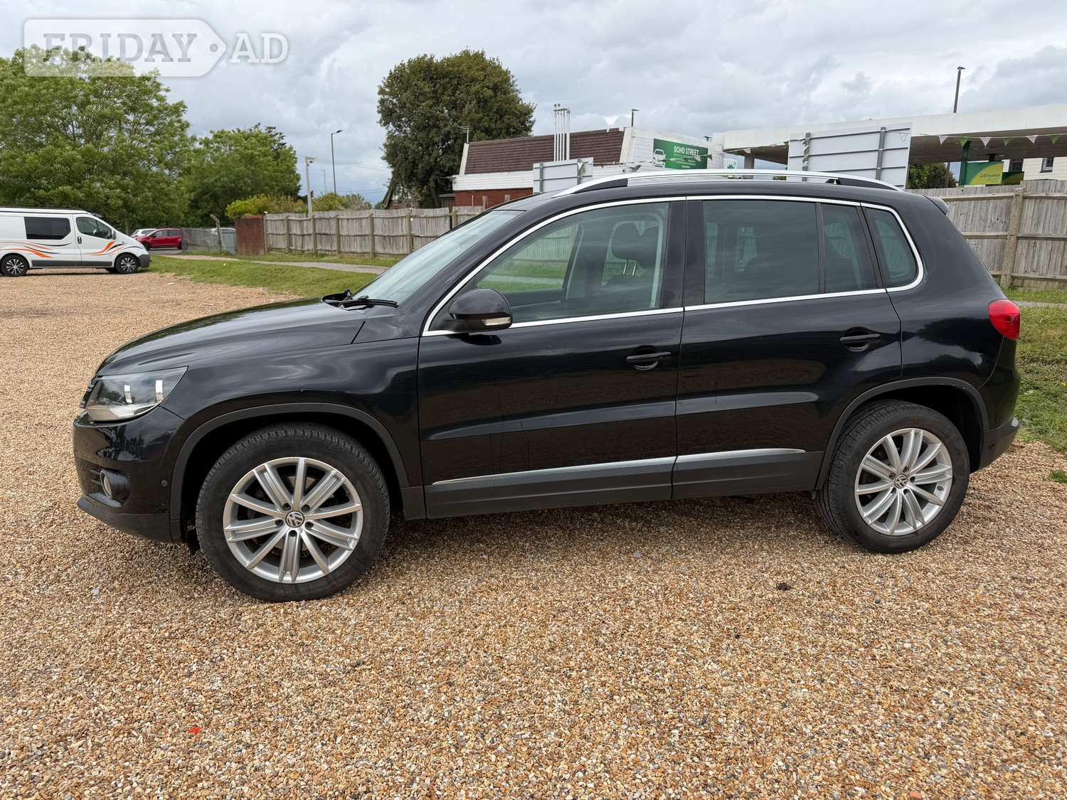 Volkswagen Tiguan 2016 - Cars in Portsmouth