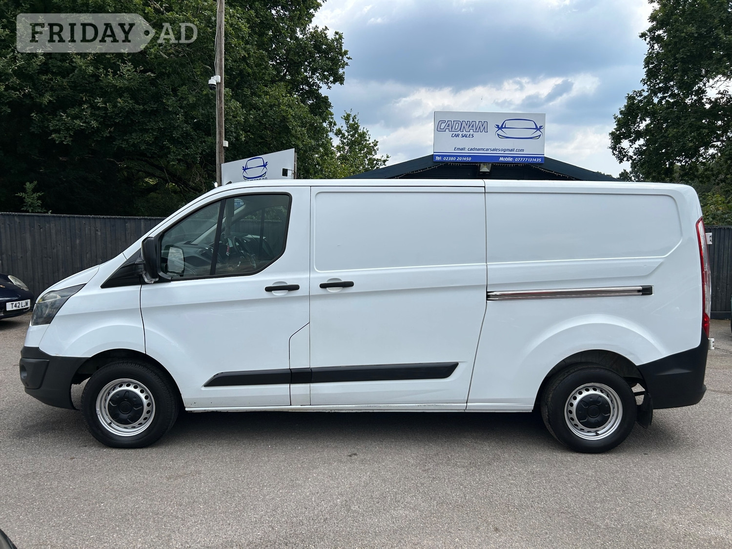 [ berth ]Ford Transit Custom
