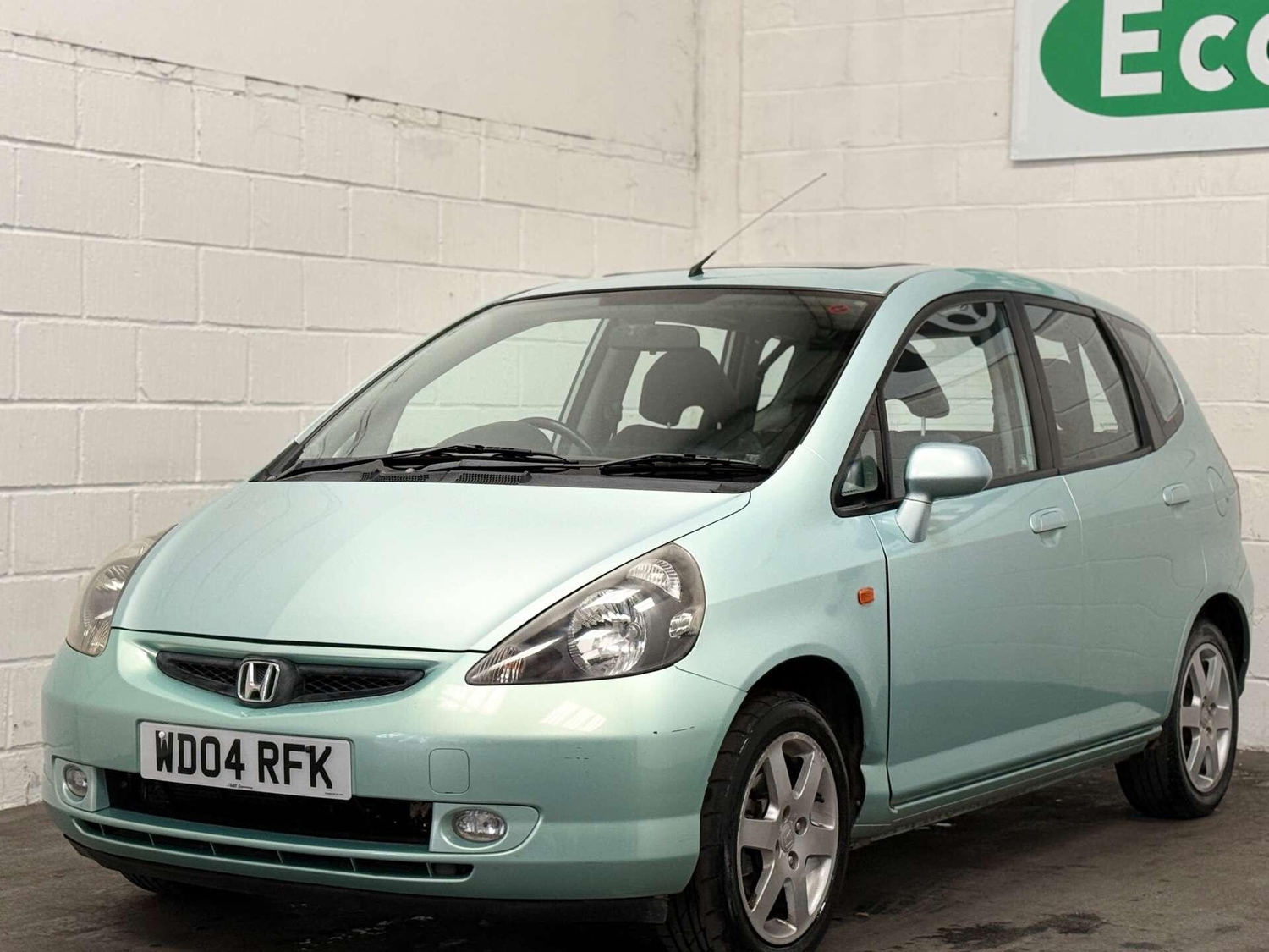 Honda Jazz 2004 - Cars in Uxbridge
