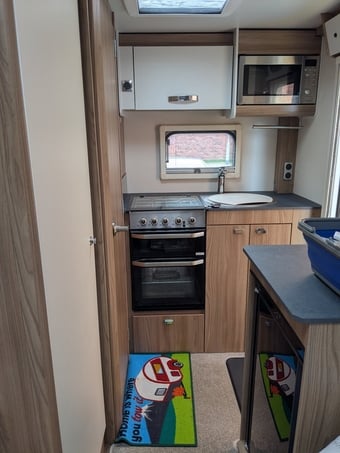 Swift Finesse 400 2022