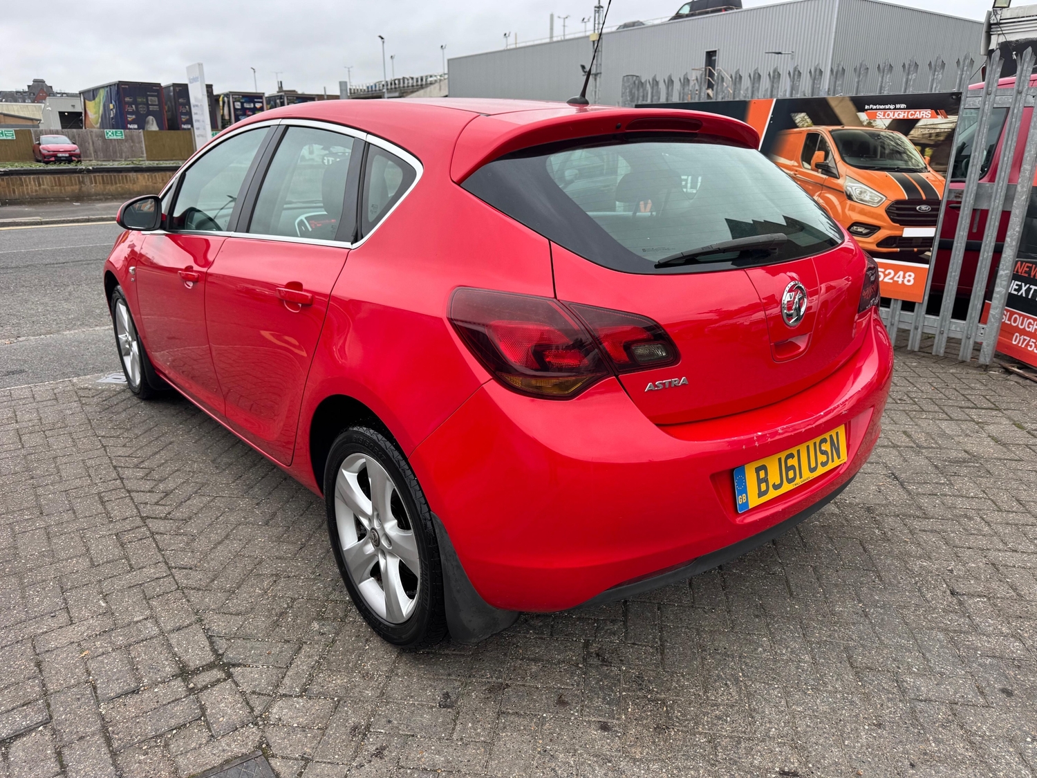[ berth ]Vauxhall Astra