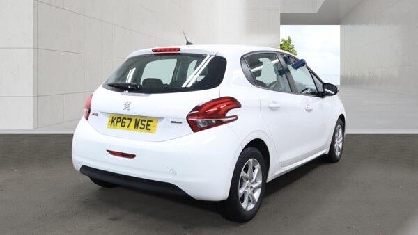 Peugeot 208 2017 - Cars in Uxbridge