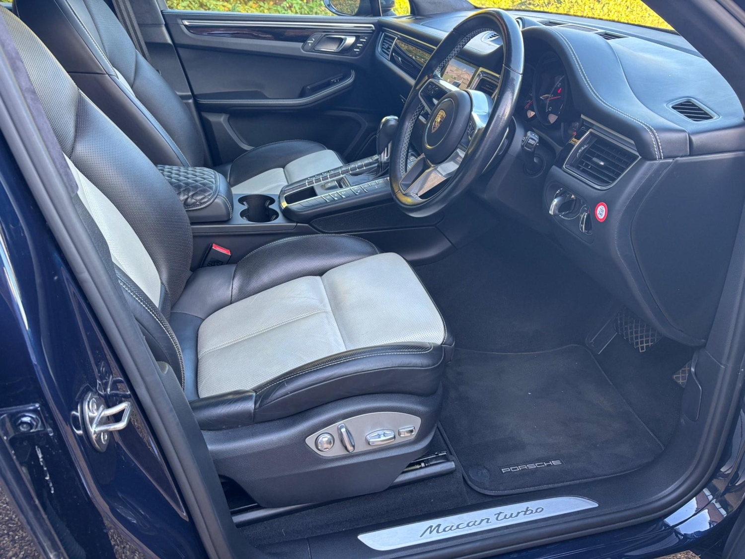Porsche Macan Hillingdon