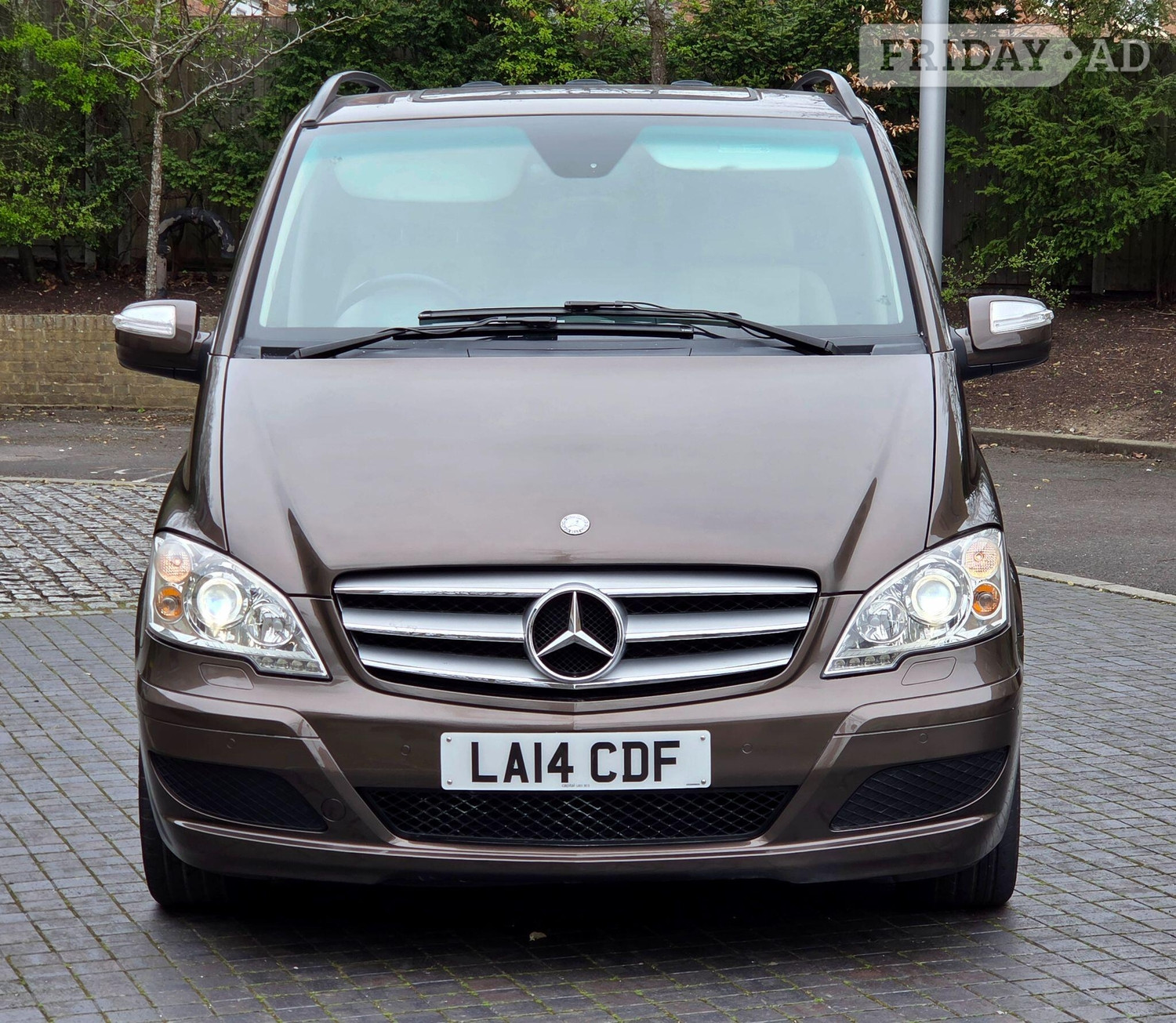 [ berth ]Mercedes-Benz Viano