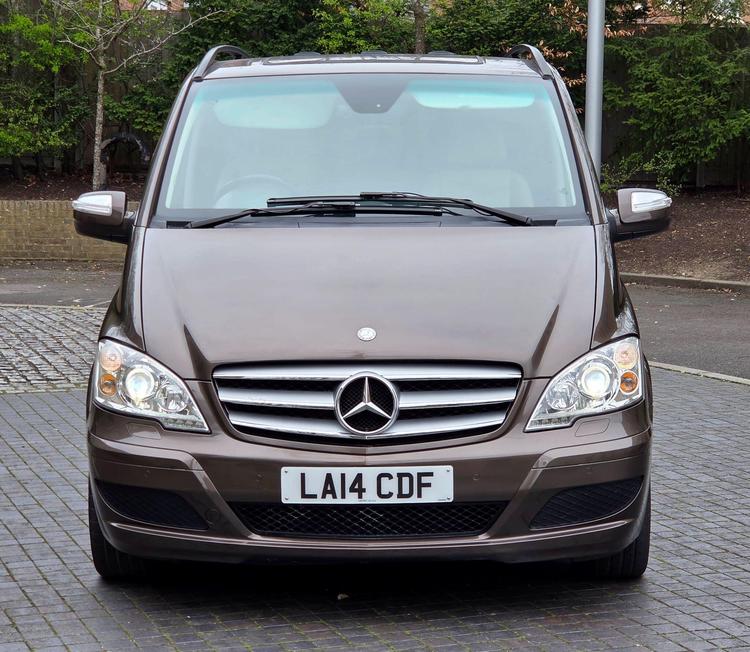[ berth ]Mercedes-Benz Viano