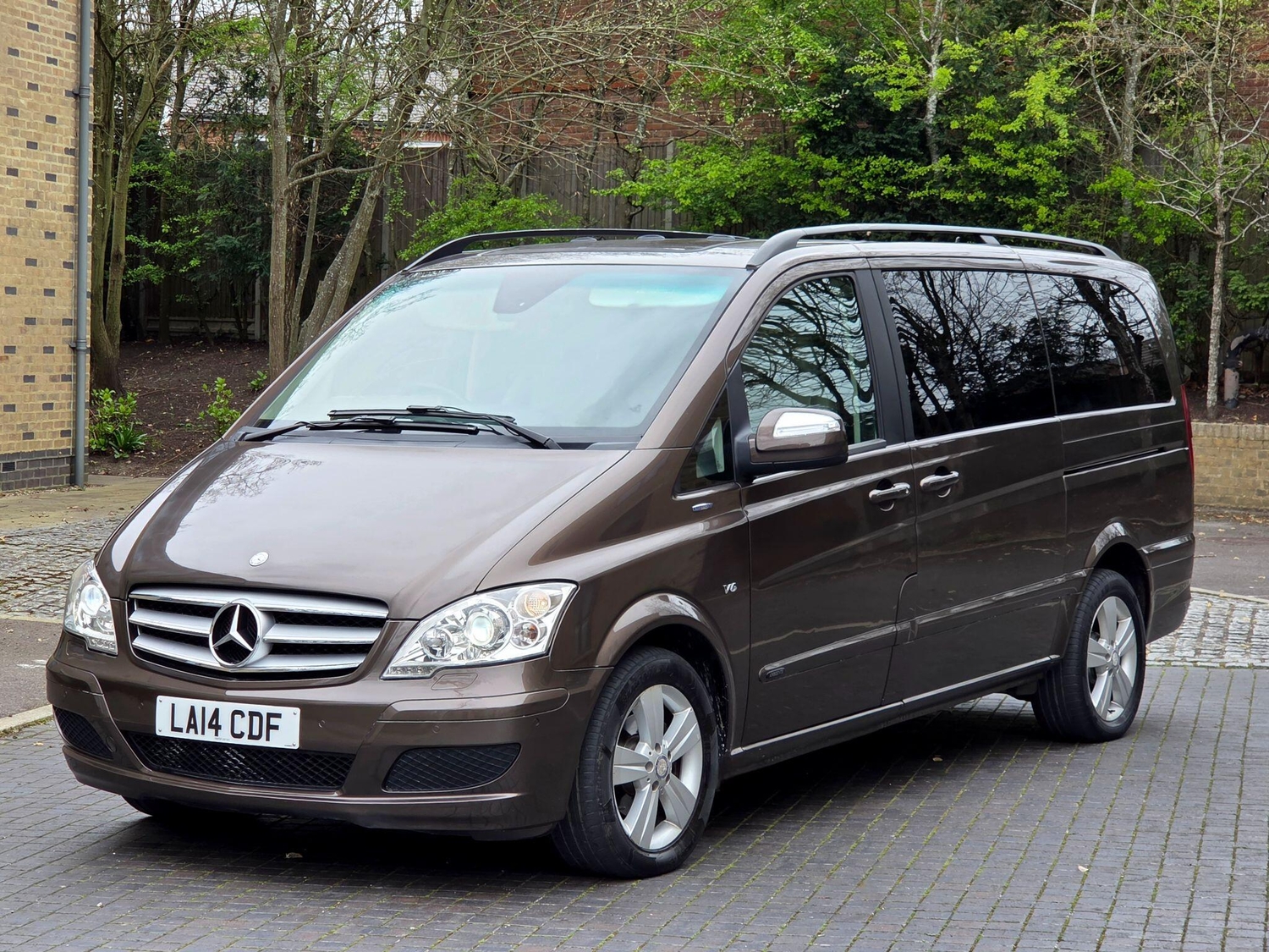 Mercedes-Benz Viano 2014 - Vans & Commercial Vehicles in Ashford