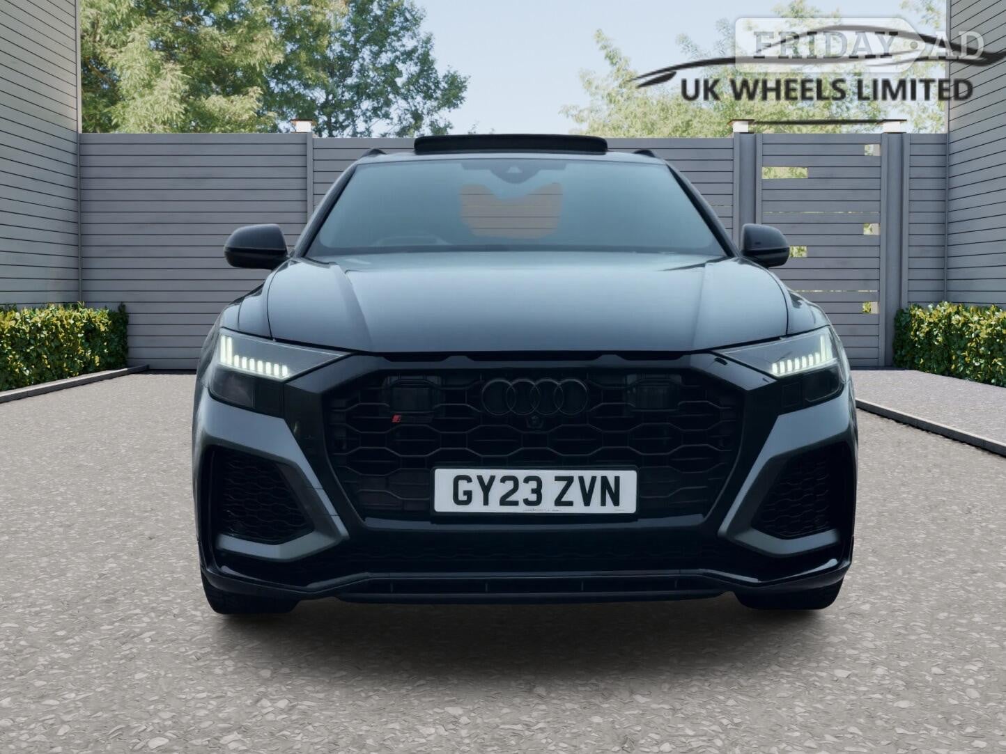 [ berth ]Audi RS Q8
