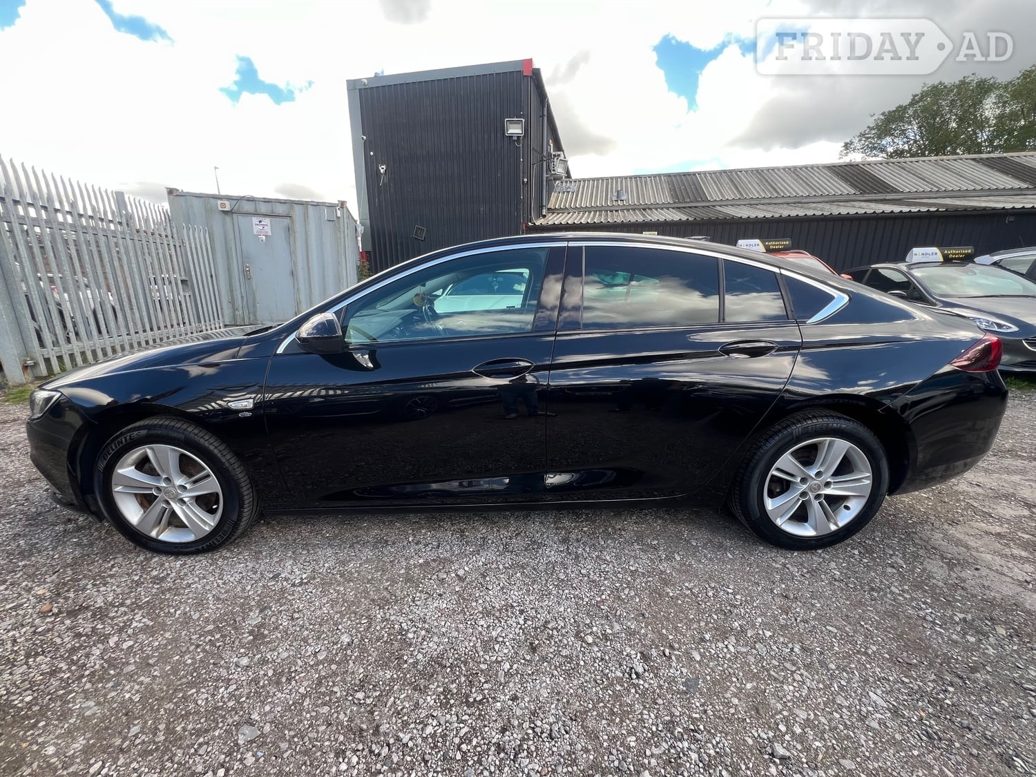 Vauxhall Insignia 2018 - Cars in Oldbury