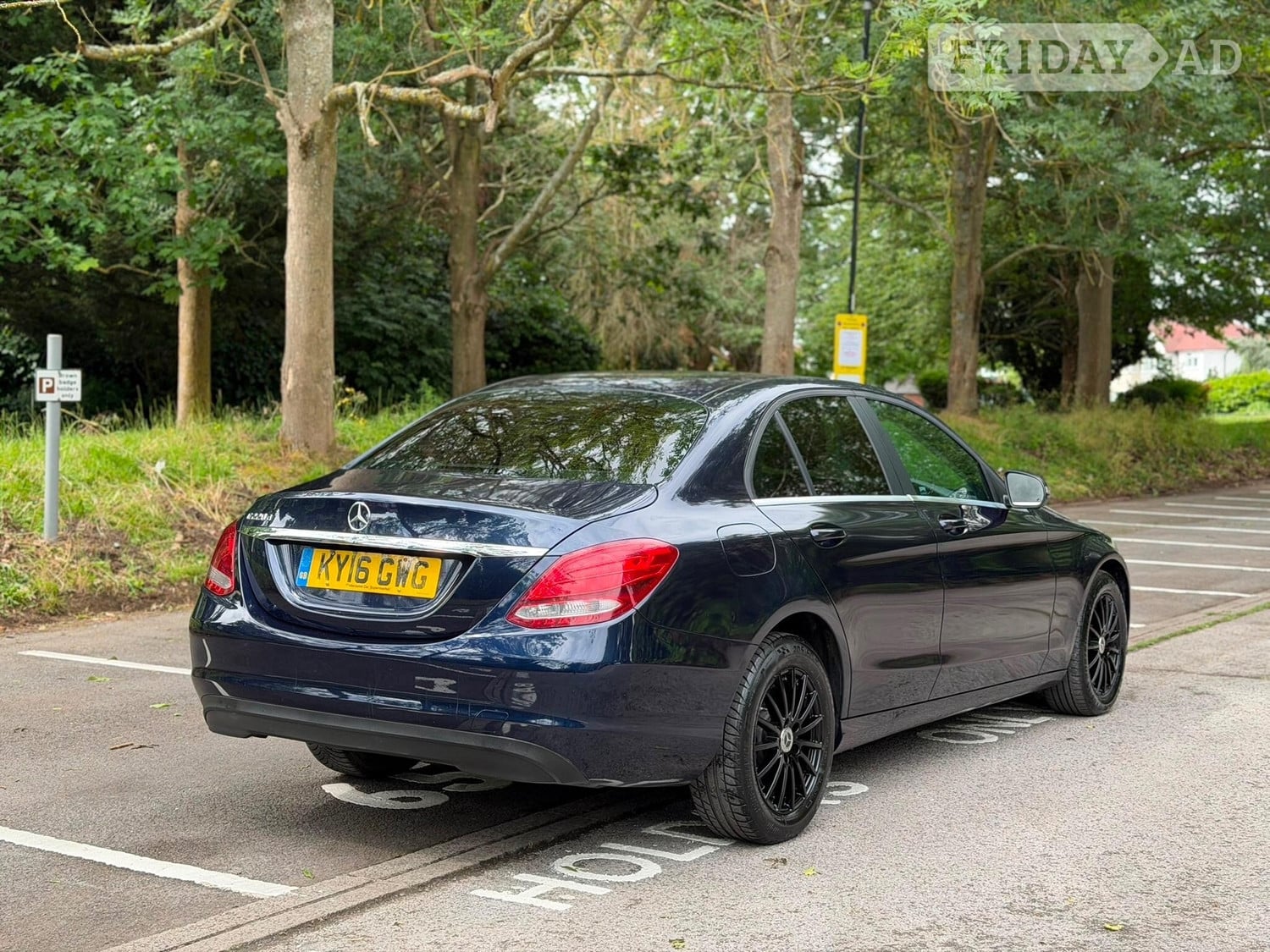 [ berth ]Mercedes-Benz C Class