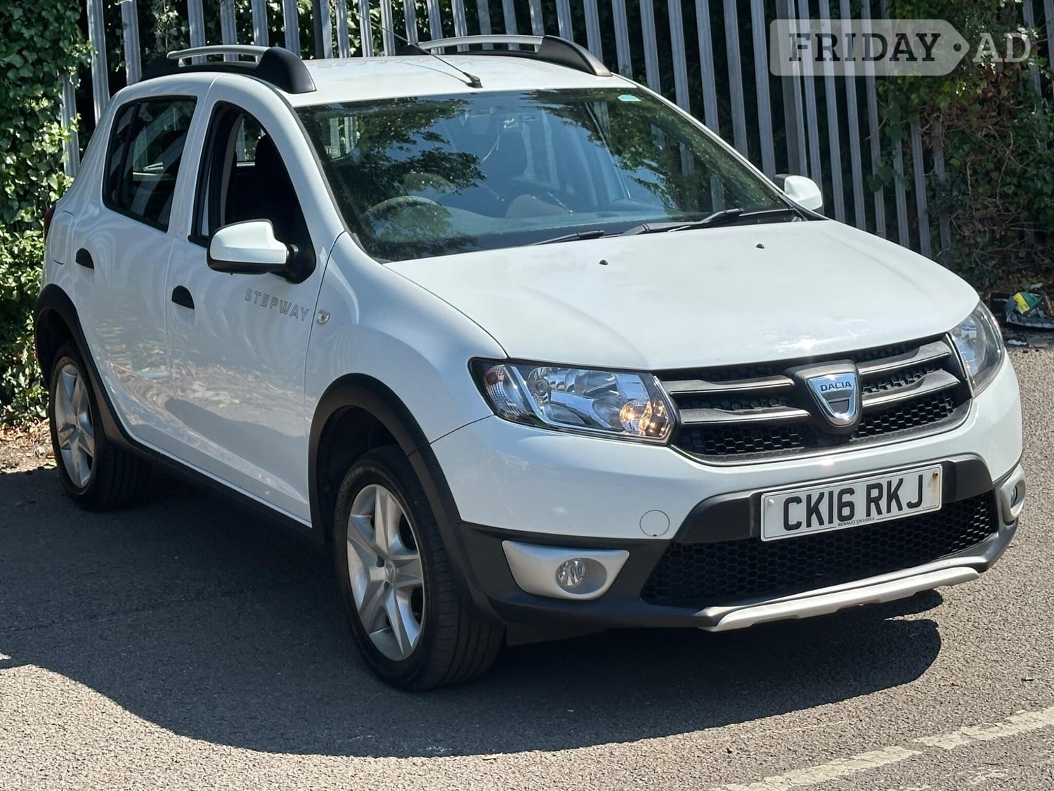 Dacia Sandero Stepway 2016 in Cardiff