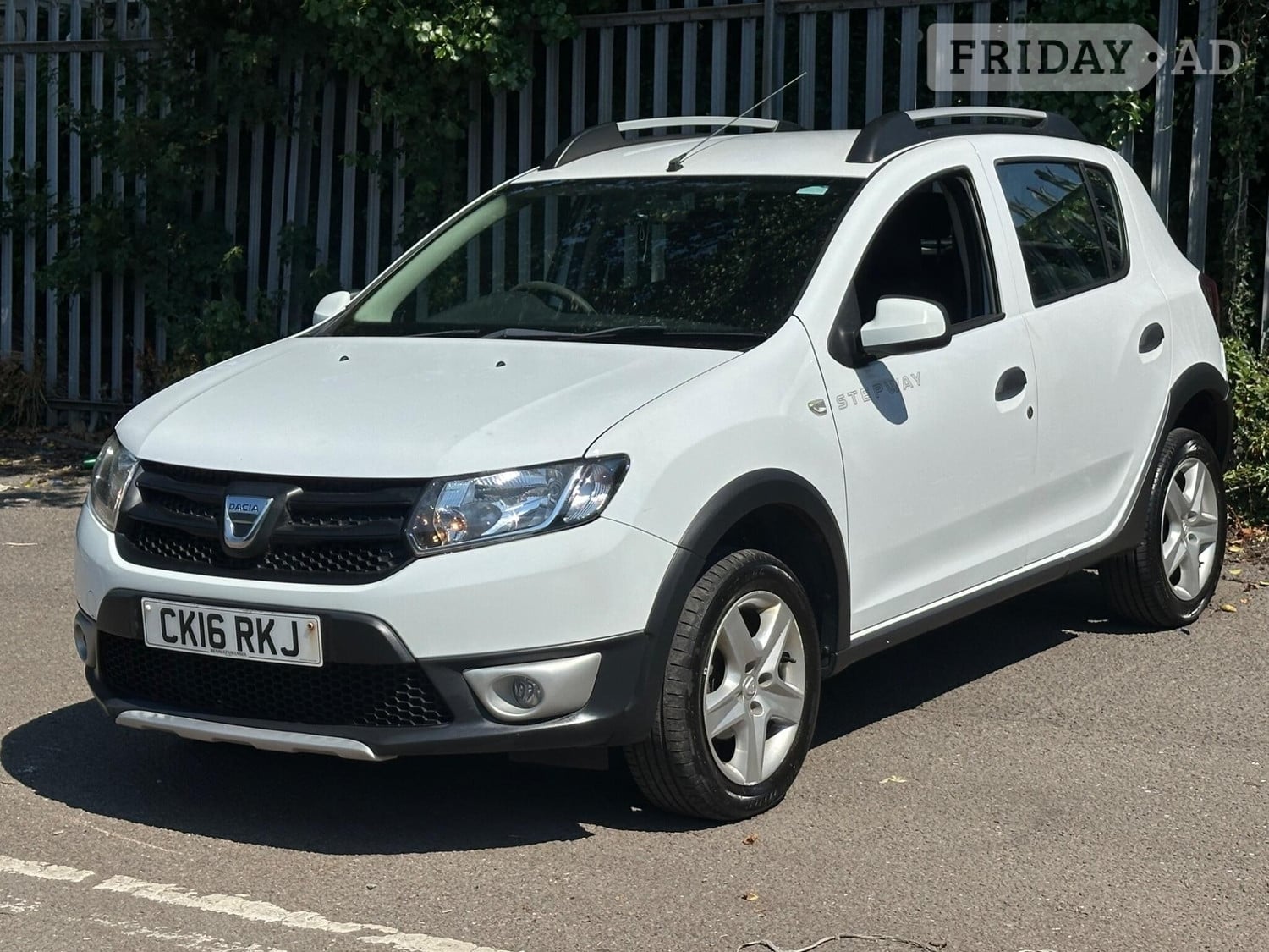 [ berth ]Dacia Sandero Stepway