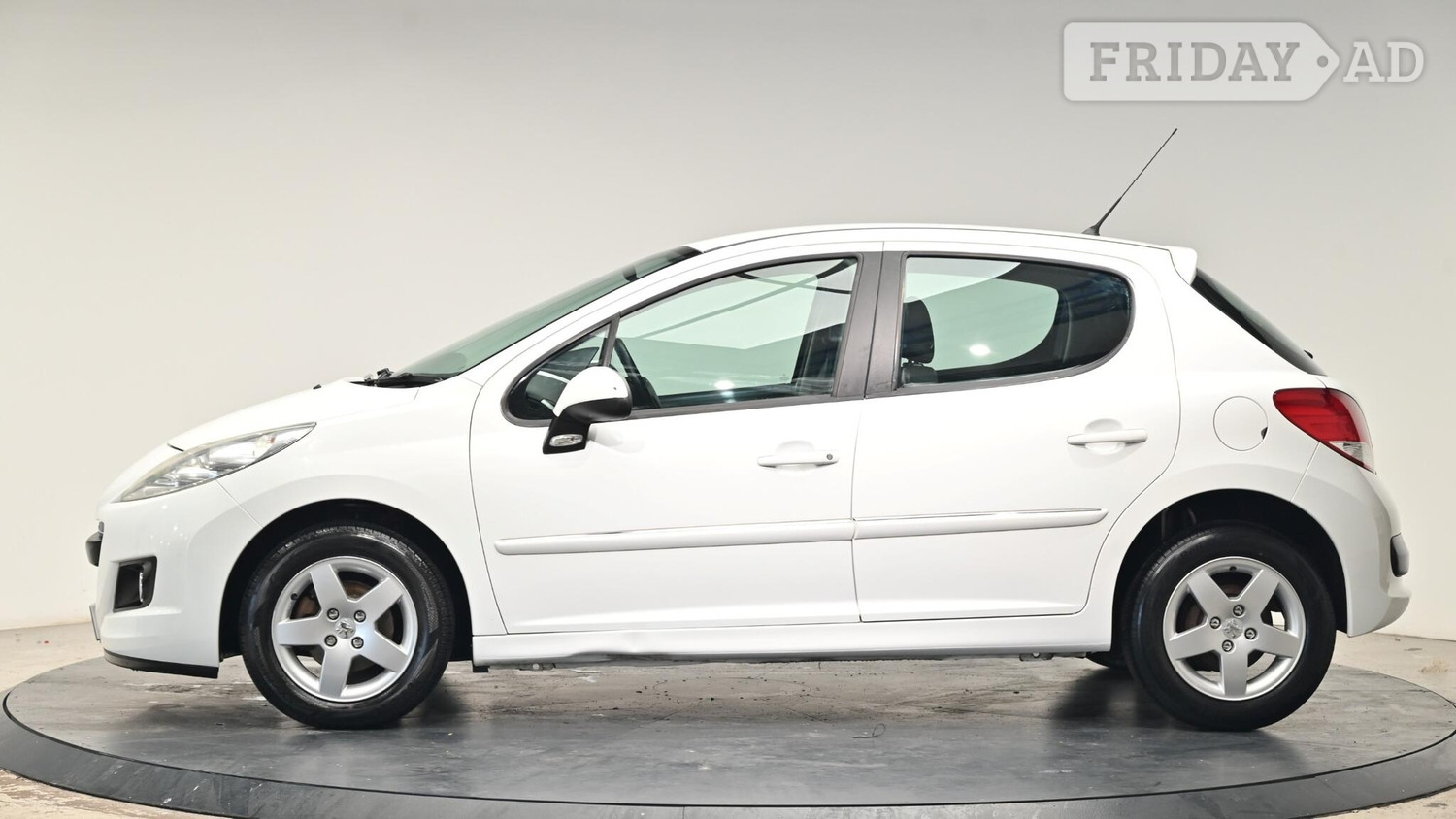 [ berth ]Peugeot 207