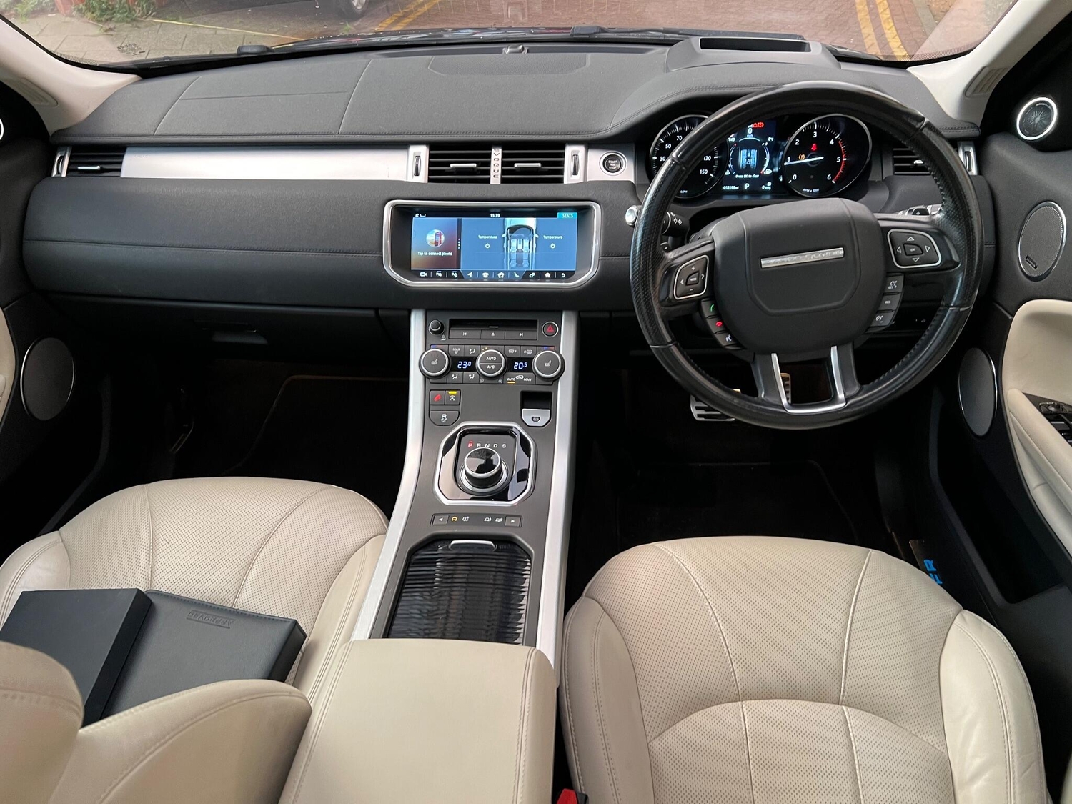 Land Rover Range Rover Evoque Wembley