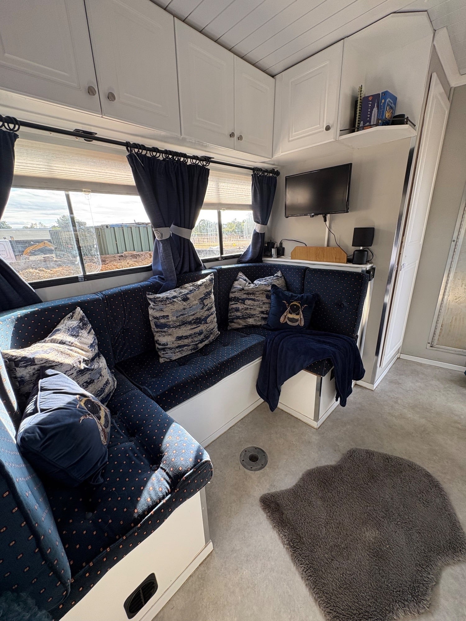 Elite  Iveco-ford Horsebox - Trailers & Horseboxes