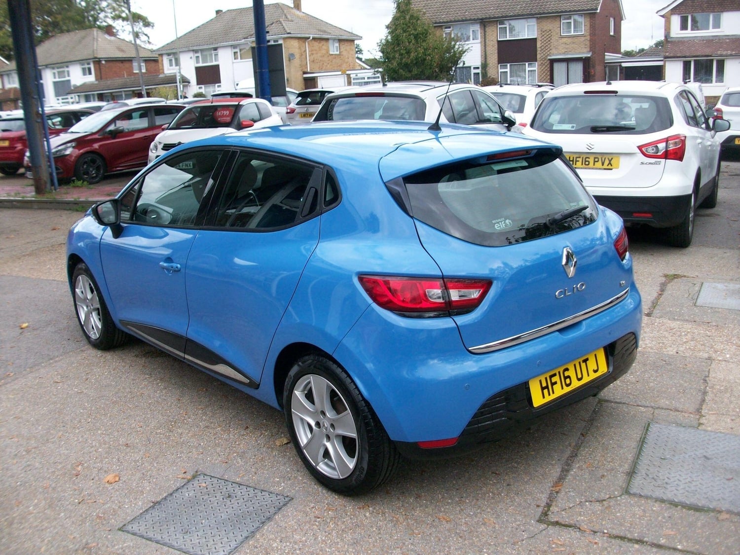 [ berth ]Renault Clio