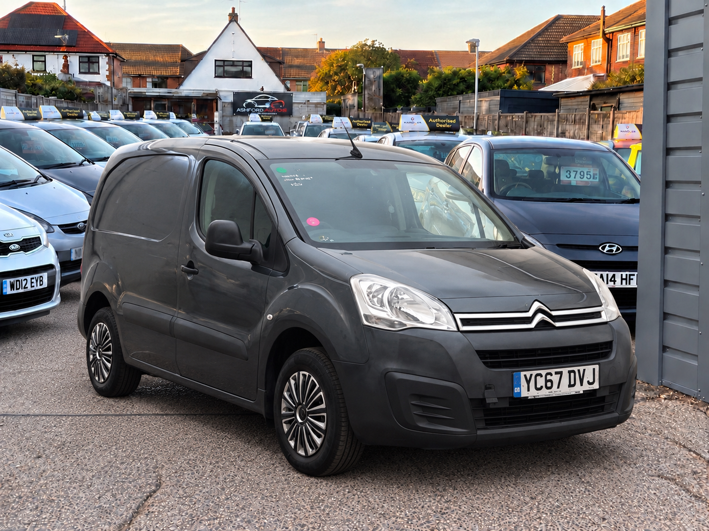 Citroen Berlingo 2017 - Vans & Commercial Vehicles in Ashford