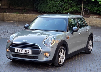 Mini Hatch 2018
