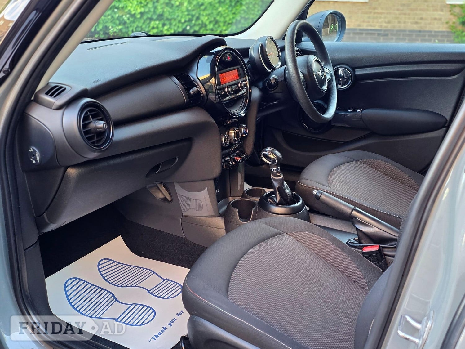 Mini Hatch 2018 - Cars