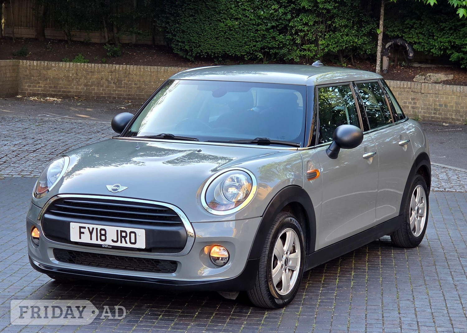 Mini Hatch 2018 in Ashford