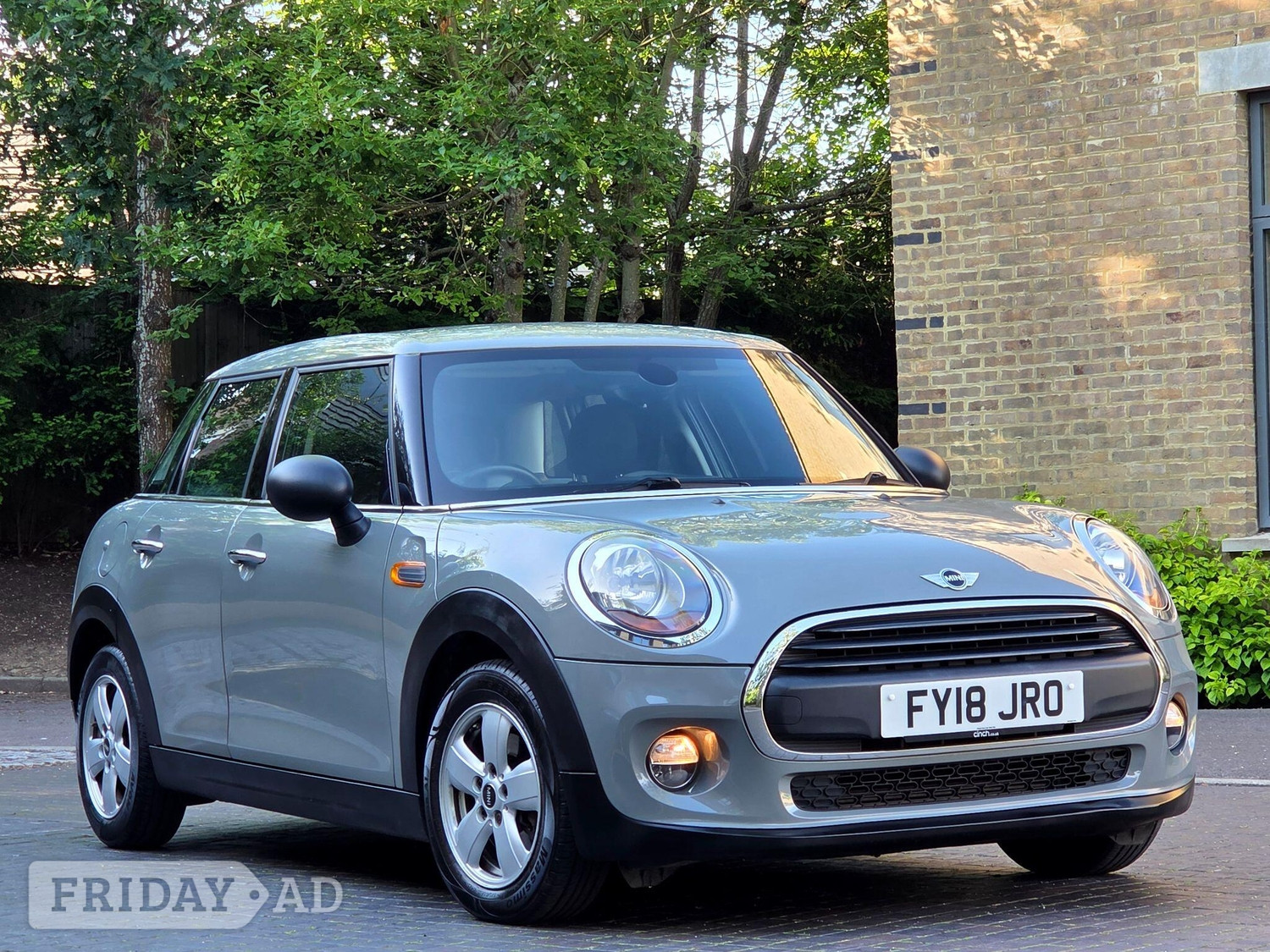 [ berth ]Mini Hatch