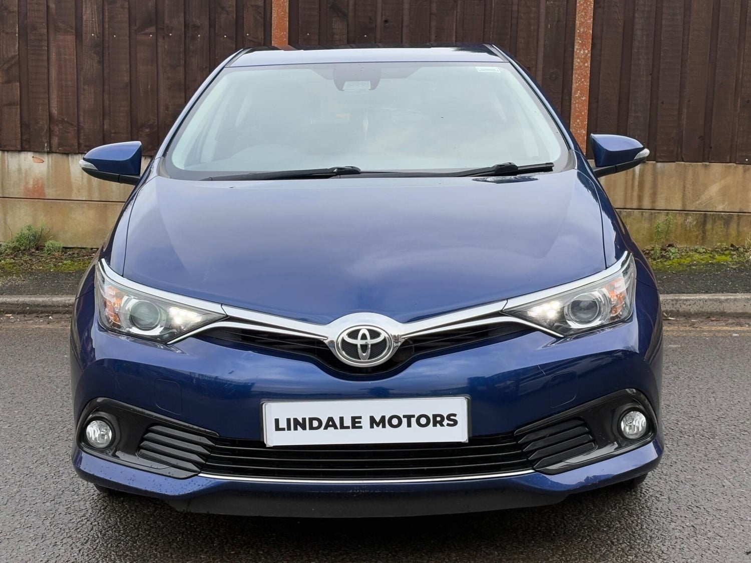 Toyota Auris Oldham