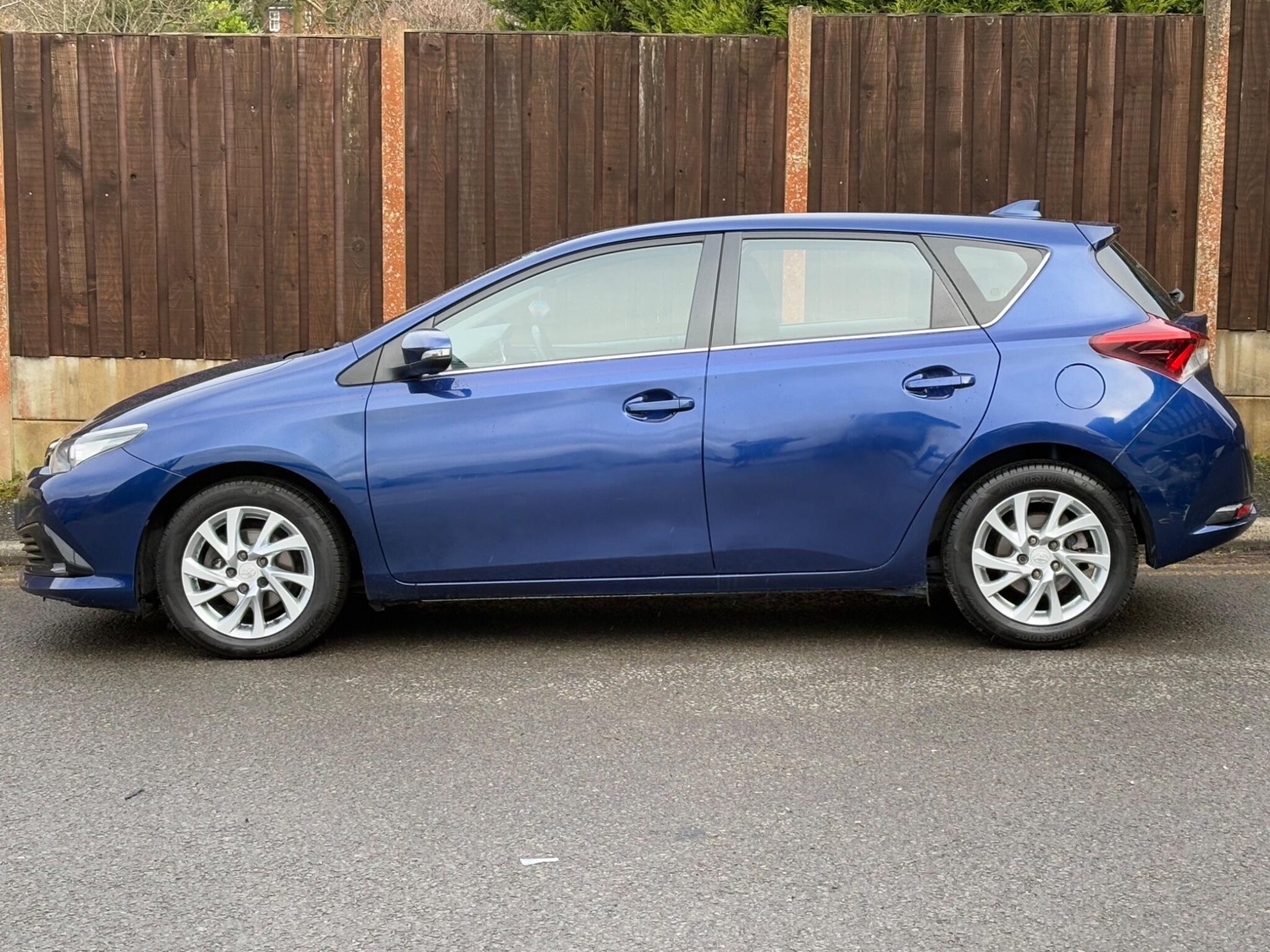 Toyota Auris 2016 - Cars
