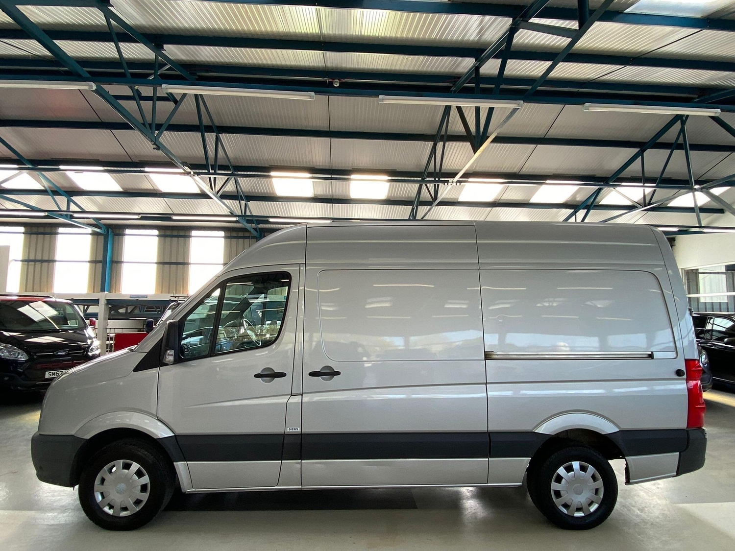 Volkswagen Crafter 2016 - Vans & Commercial Vehicles