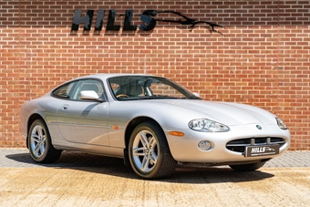 Jaguar XK8 2003