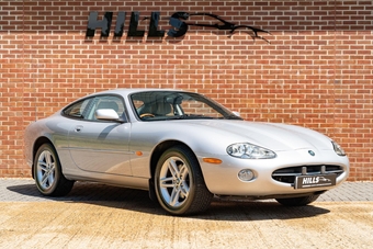 Jaguar XK8 2003