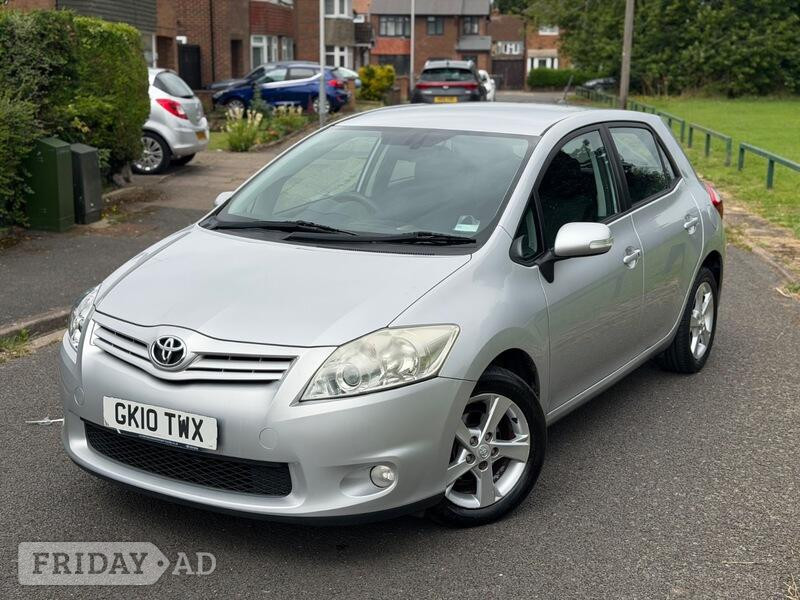 Toyota Auris 2010 - Cars