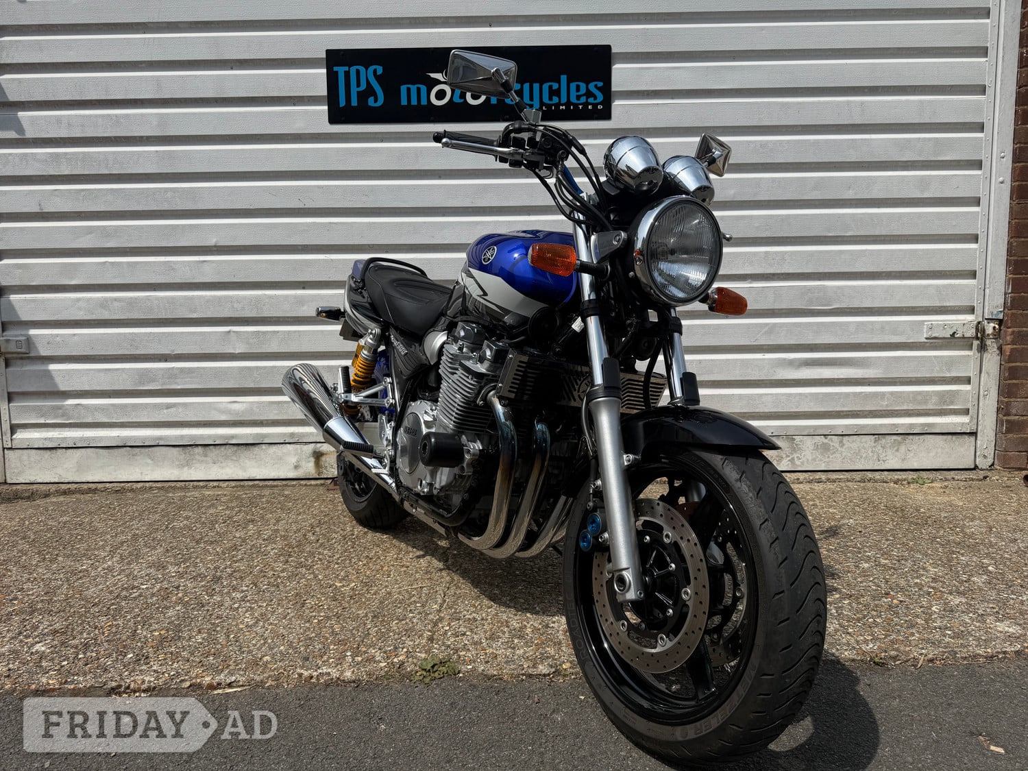 Yamaha XJR 2005 - Motorbikes, Scooters & Quads in Eastbourne