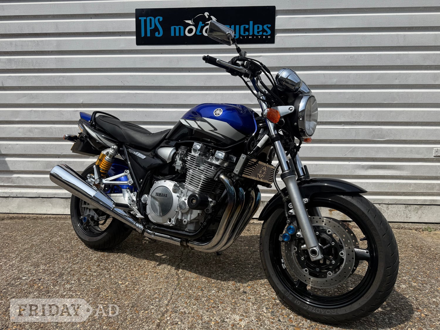 Yamaha XJR 2005 - Motorbikes, Scooters & Quads