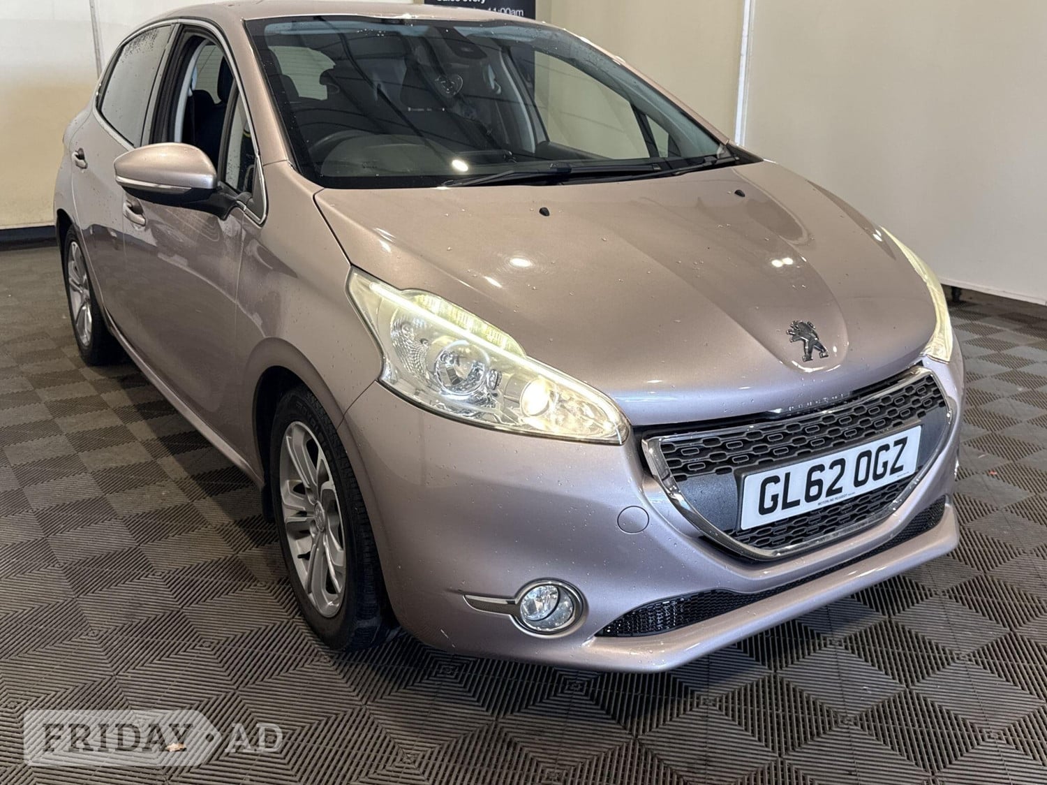 2013 Peugeot 208 1.2 VTi Allure Euro 5 5dr in Lewes