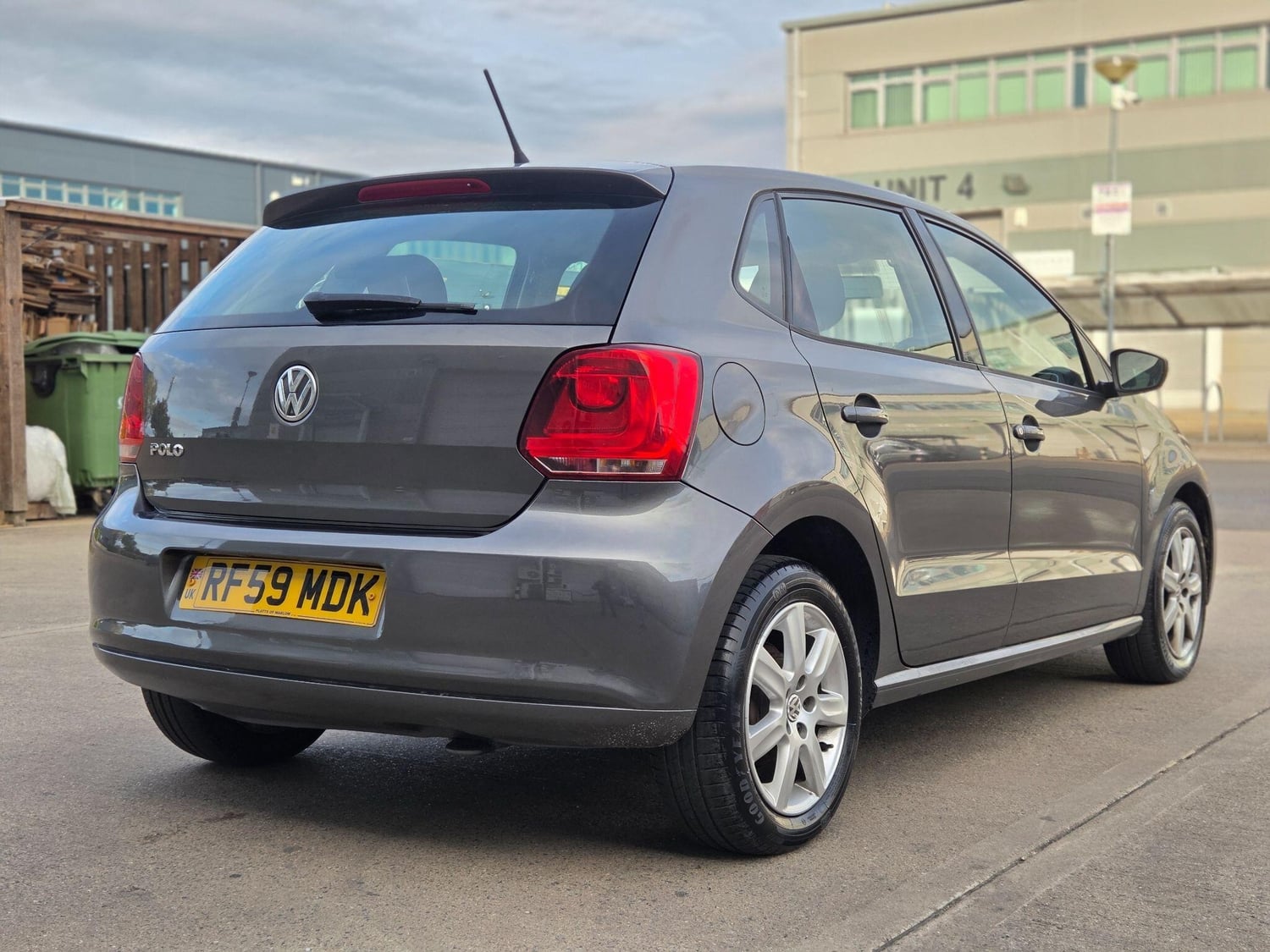 [ berth ]Volkswagen Polo
