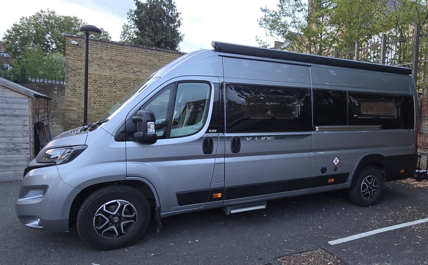 [ berth ]Auto-Trail V-Line 635 Sport